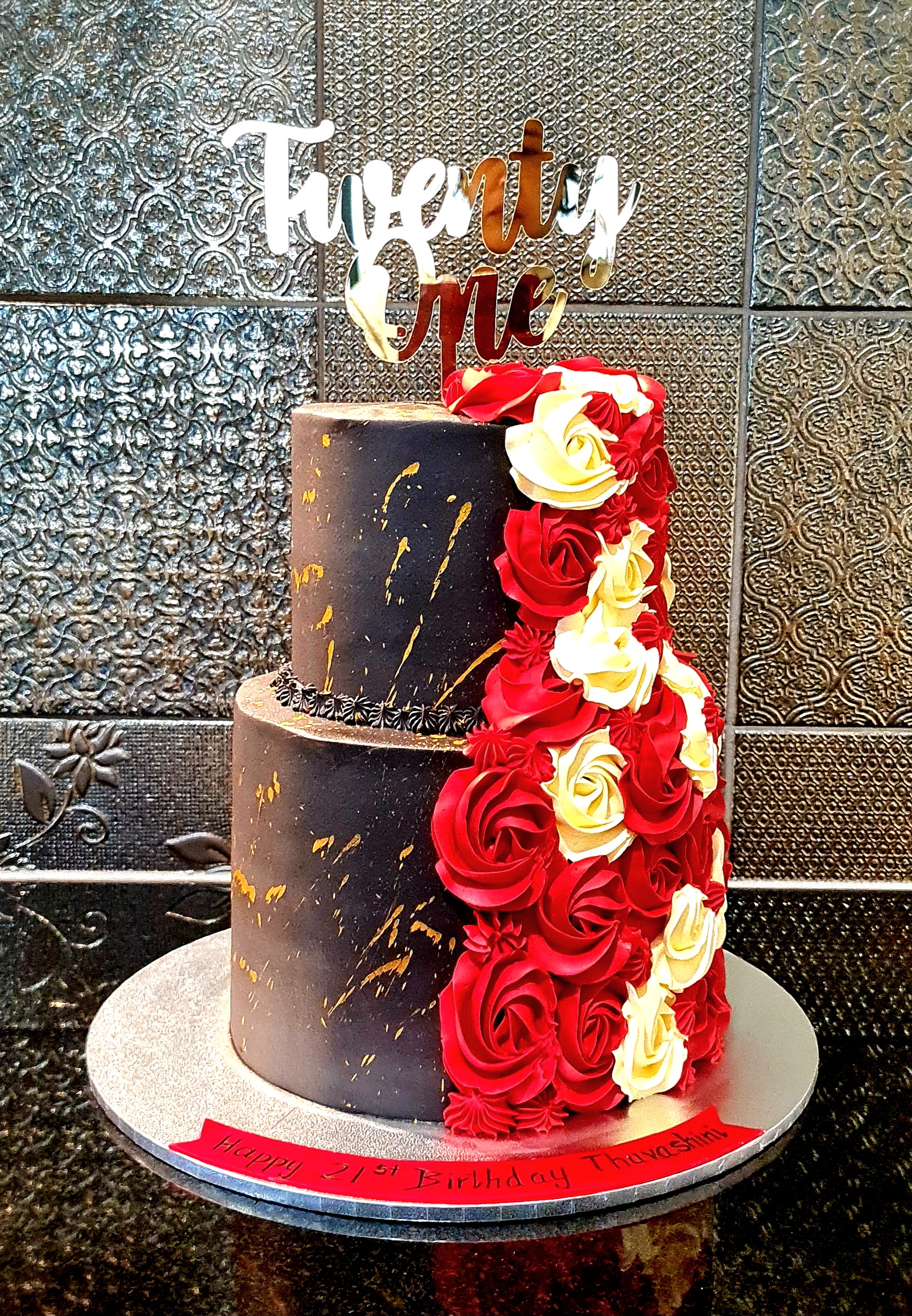 Black and Gold 21st Birthday Cake with Roses for Thavashini's milestone